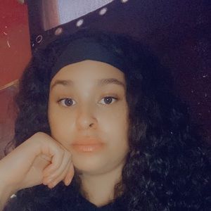 Meet your Posher, Destini